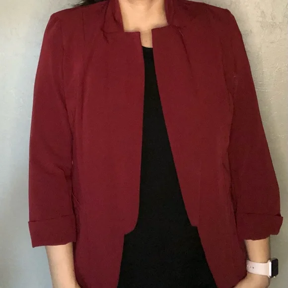 Burgundy Sahara Blazer Size Small (Fits Like size 4) - Picture 12 of 13